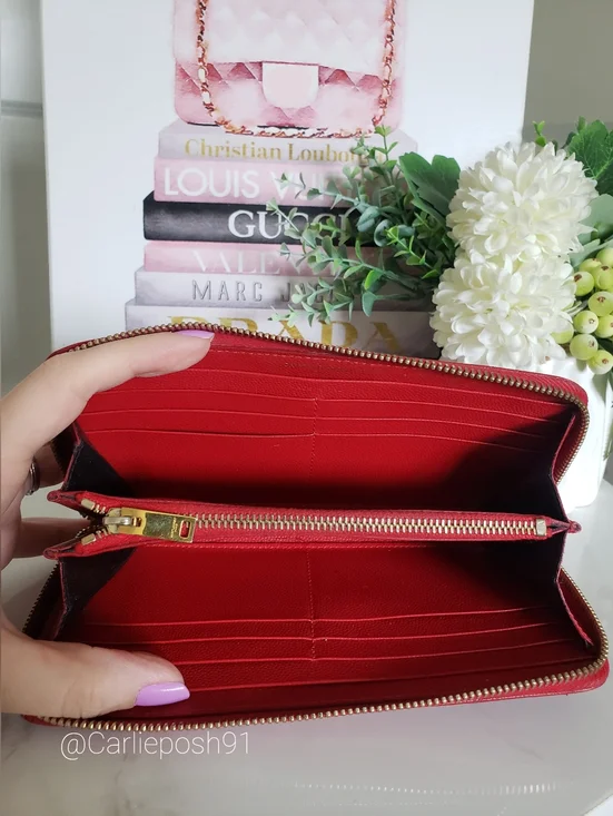 Authentic Pre-owned Yves Saint Laurent Grain De Poudre Chevron Zippy Wallet - Picture 6 of 13